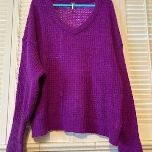 Free people Women's Purple V-Neck sheer sweater! Size medium!